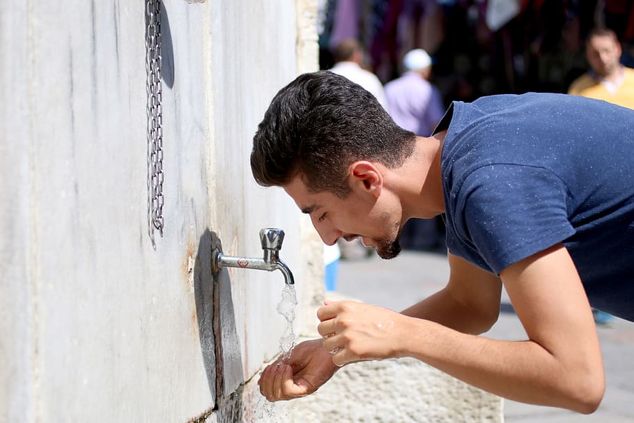 The man who drank the water tap wudu cami